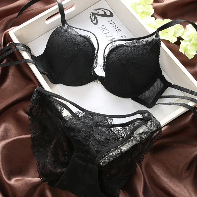 Stylish Women's Lace Padded Panty Bra Set Sexy Bikini Underwire Back Closure Knitted Weaving Bra
Brief Sets