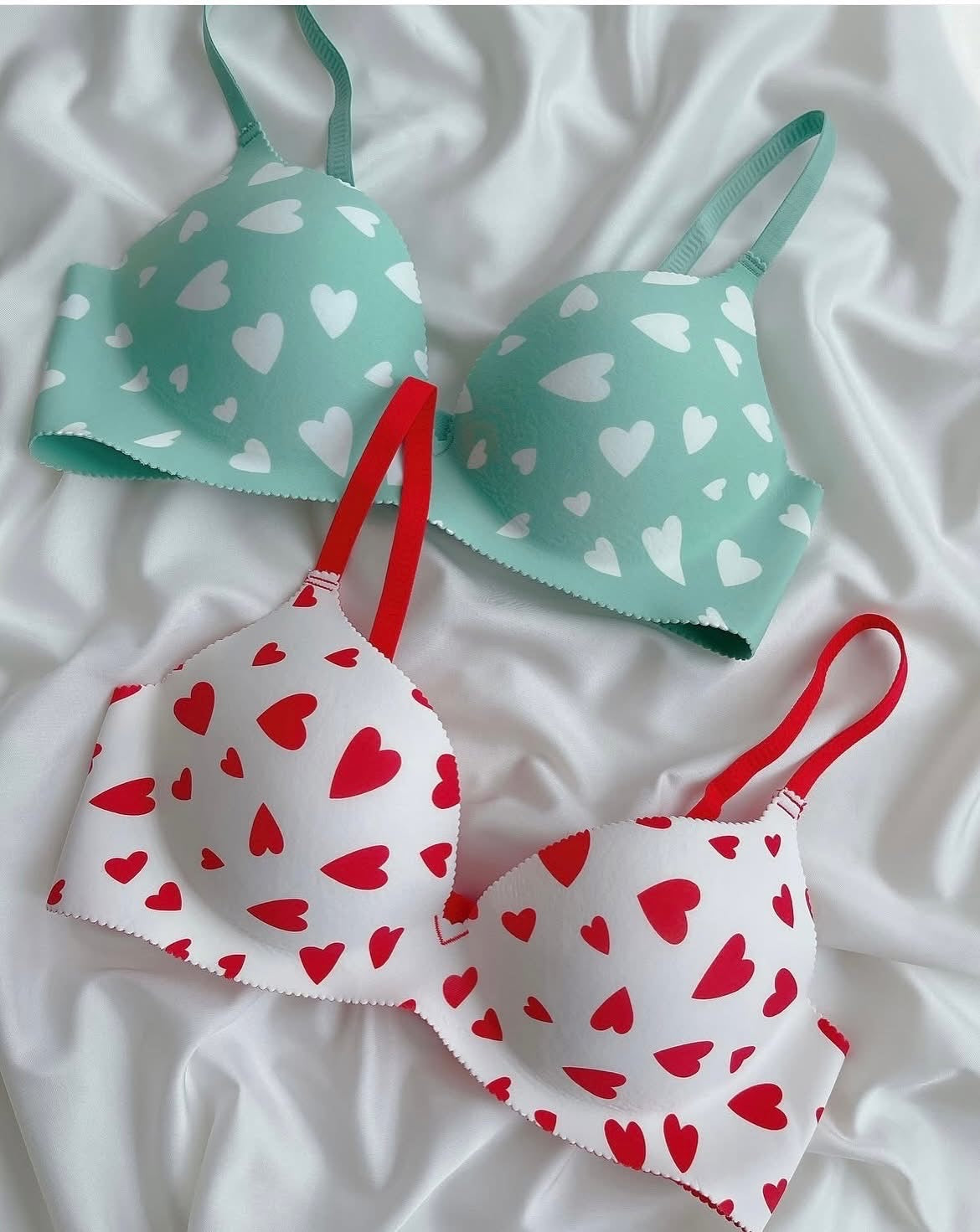 Seamless soft padded Push-up Bra (wireless)
