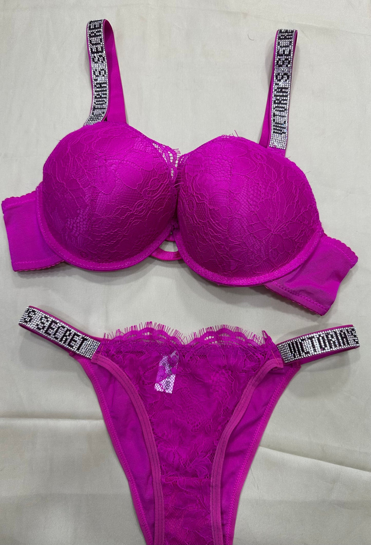 (Ramadan Sale)New Arrival Victoria Secret Pushup Wired Bra Panty Set