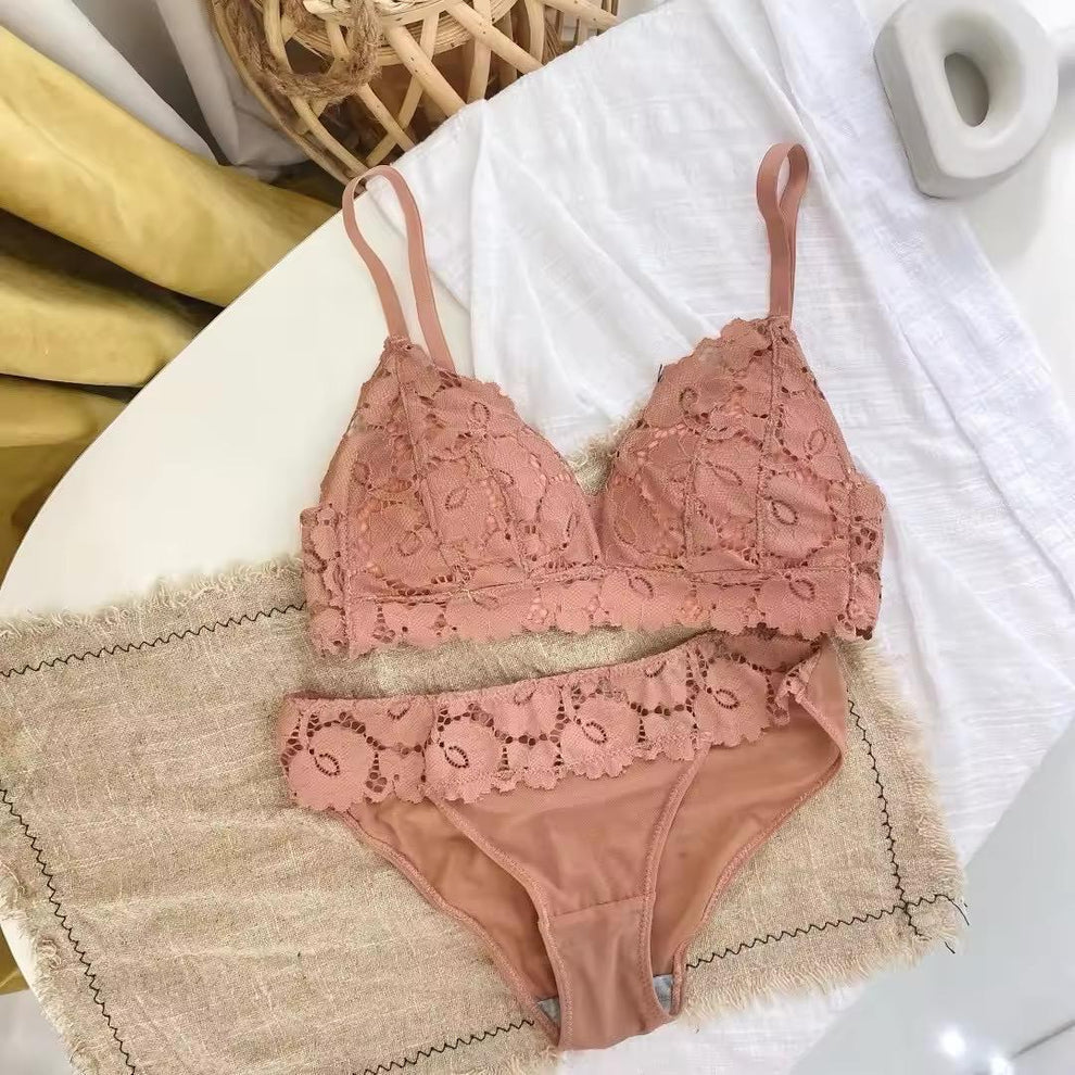 Soft Padded Mesh Wireless Lingerie Set