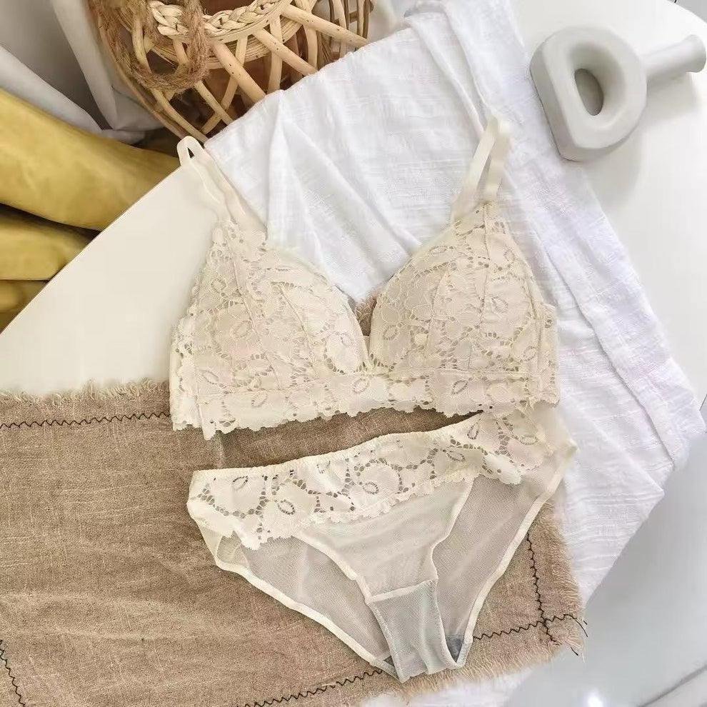 Soft Padded Mesh Wireless Lingerie Set