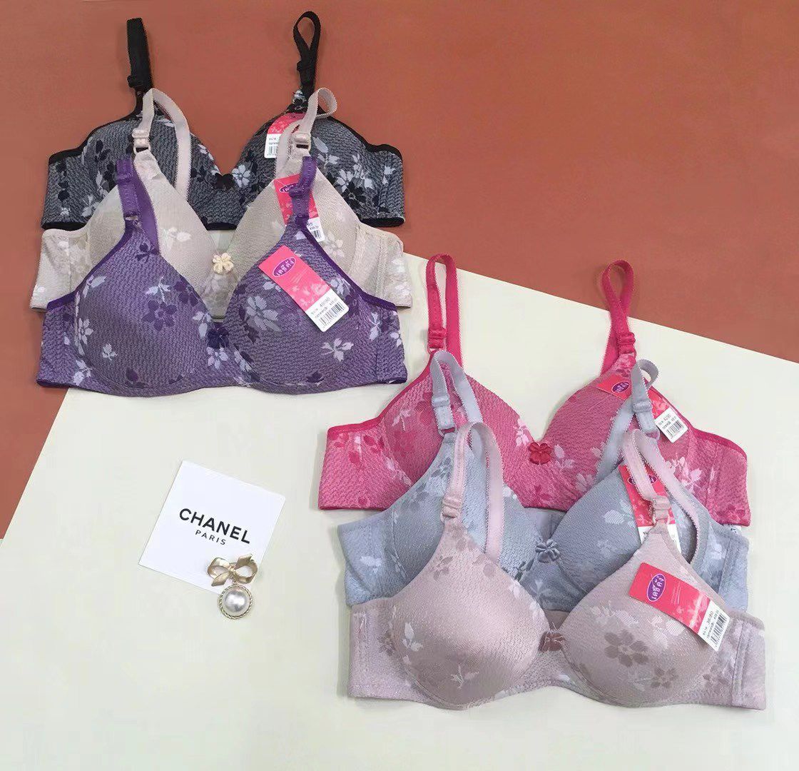 Single Padded Bra With Printed Design And Flexible Stuff