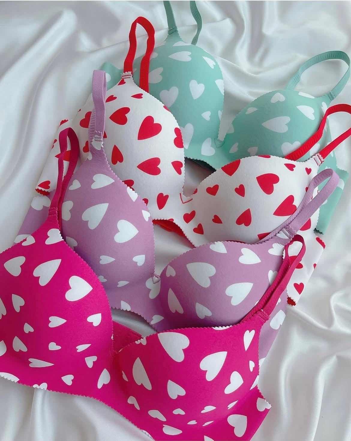 Seamless soft padded Push-up Bra (wireless)