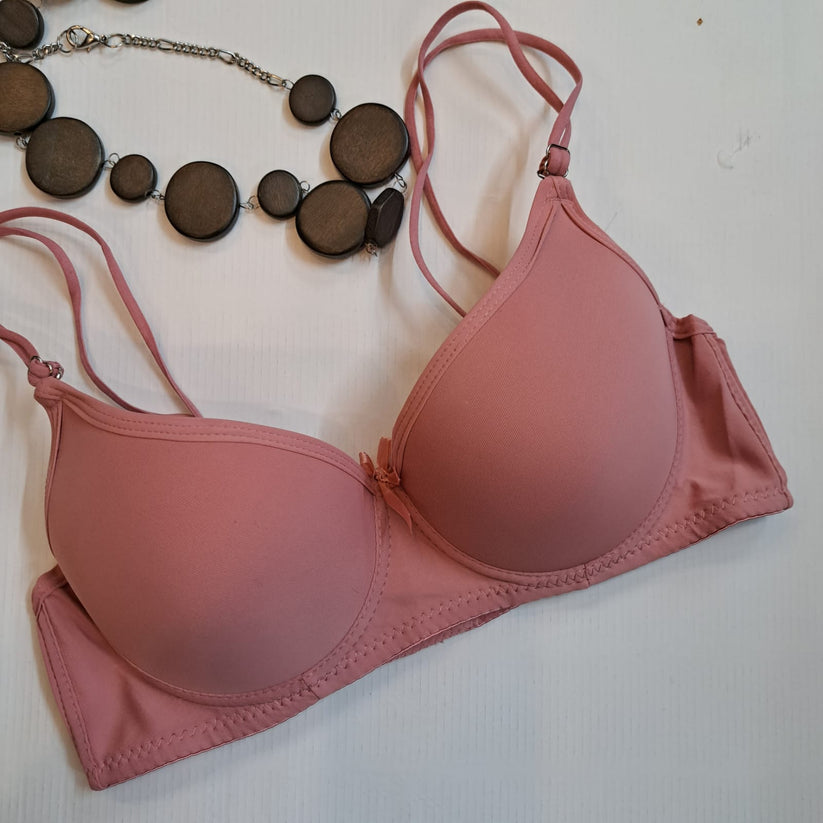 Single Padded Ring Bra with Plane Cup And Flexible Stuff