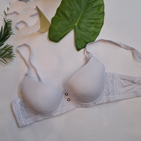 Single Padded Ring Bra with Plane Cup Shape with Back Hook